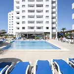 Olympics 1br With Pool & Balcony, By Hopstays *