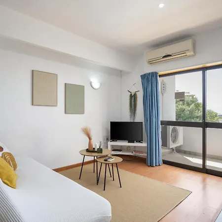Διαμέρισμα Olympics 1br With Pool & Balcony, By Hopstays