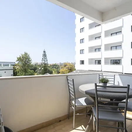 Olympics 1br With Pool & Balcony, By Hopstays * Αλμπουφέιρα