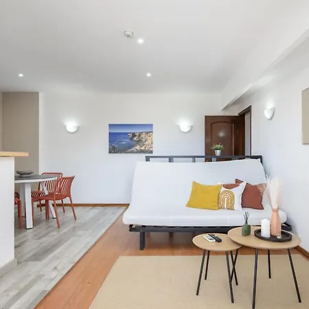 Olympics 1br With Pool & Balcony, By Hopstays Διαμέρισμα Αλμπουφέιρα