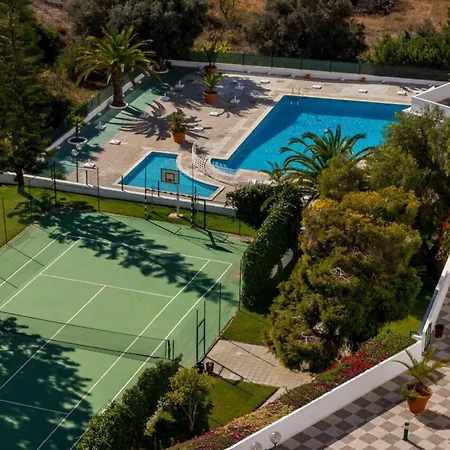 Olympics 1br With Pool & Balcony, By Hopstays *
