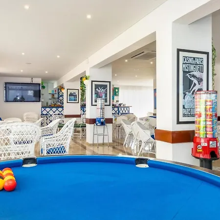 Olympics 1br With Pool & Balcony, By Hopstays * Αλμπουφέιρα