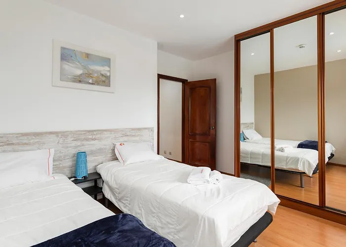 Апартаменти Olympics 1br With Pool & Balcony, By Hopstays