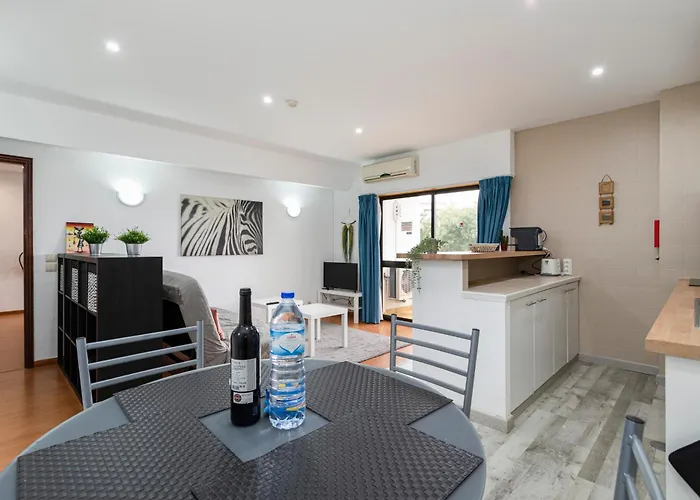 Olympics 1br With Pool & Balcony, By Hopstays Апартаменти Албуфейра